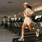 9 Loose Fit Gym Outfits for Women That Feel Comfortable Now