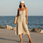 12 White Bandana Outfit Ideas for Spring & Summer: Chic in Seconds