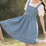 Cute Denim Outfits with a Romantic Twist: Dreamy Style