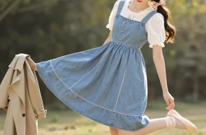 Cute Denim Outfits with a Romantic Twist: Dreamy Style