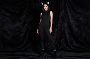 18 Halloween Fashion Inspo for Women and Girls: Chic & Spooky Makeover