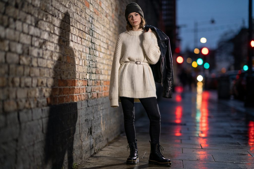 15 Dr Martens Outfits with Sweaters and Cardigans for Cozy Days: Cozy Fits You’Ll Love