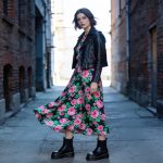 12 Dr Martens Outfits with Floral Dresses for an Unexpected Contrast: Edgy Elegance